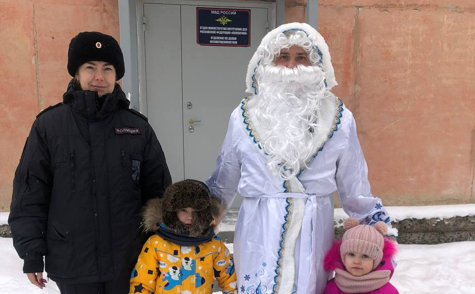 В Полевском сотрудники полиции подвели итоги Всероссийской акции «Полицейский Дед Мороз»