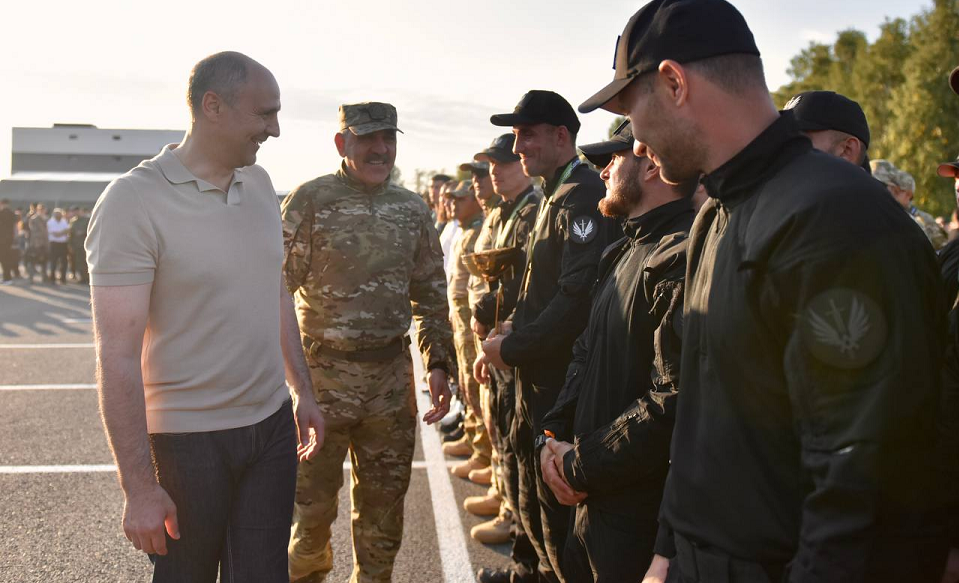 Денис Паслер и Юнус-Бек Евкуров наградили победителей соревнований «Вызов»