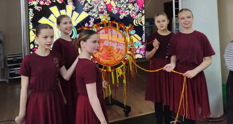«Лучик солнца» снова зажёг в Полевском яркие краски народного творчества