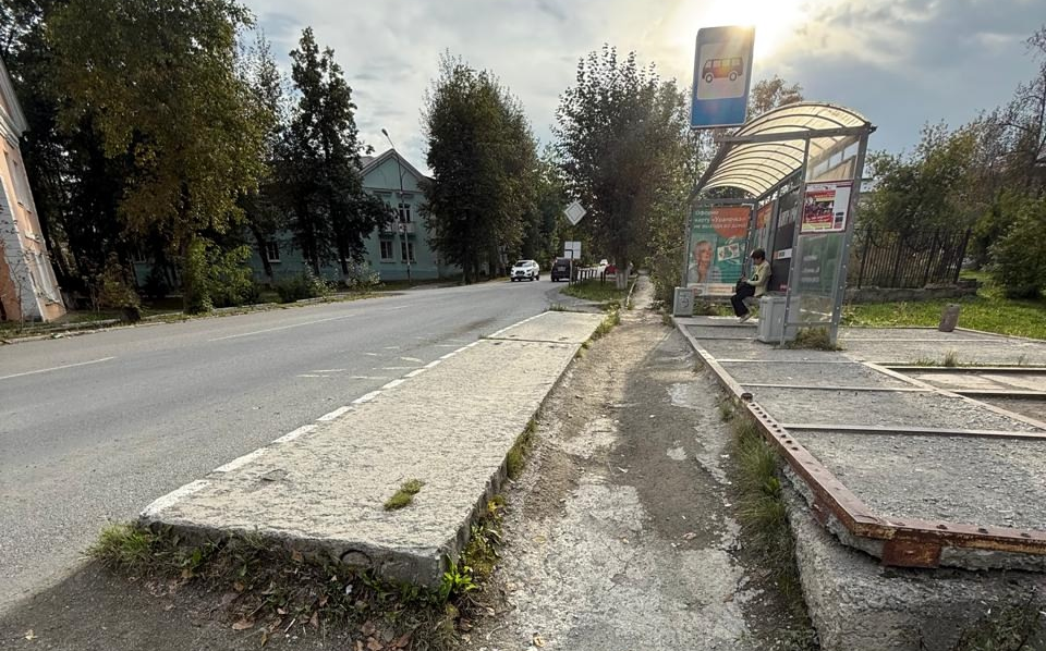 Остановка у больницы на Сталеваров временно стала ближе к поликлинике