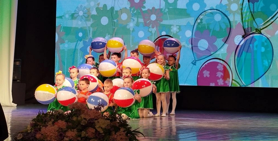 "Солнечная  акварель" прошла на полевских сценах