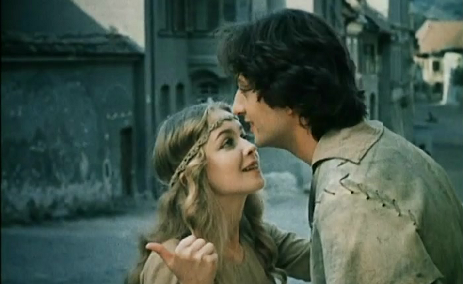 Продолжаем праздничный киномарафон! "Ученик лекаря"!