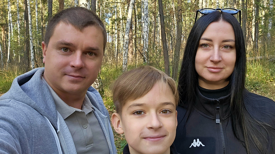 Познакомились в «аське». Заводская семья Толшиных