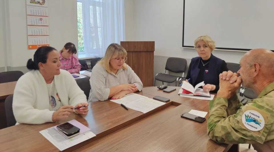 Полевские власти встретились с лидерами садоводов
