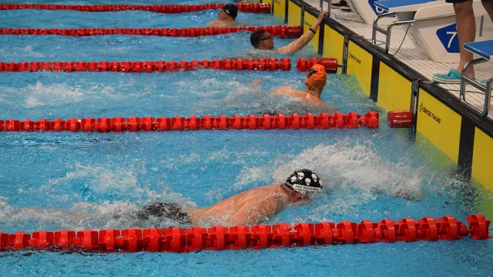 Полевские пловцы успешны в профсоюзных соревнованиях