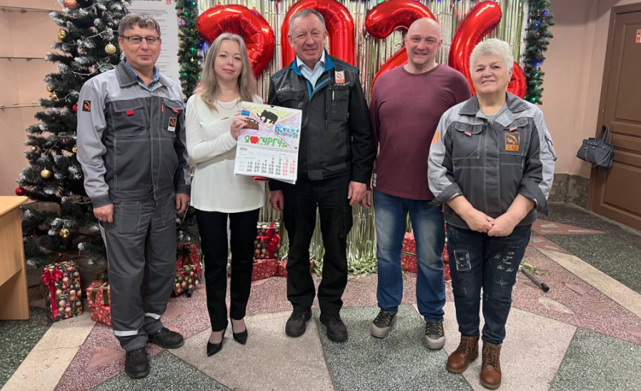 Сталеплавильщики, календари и детские рисунки. Как это было. Видео