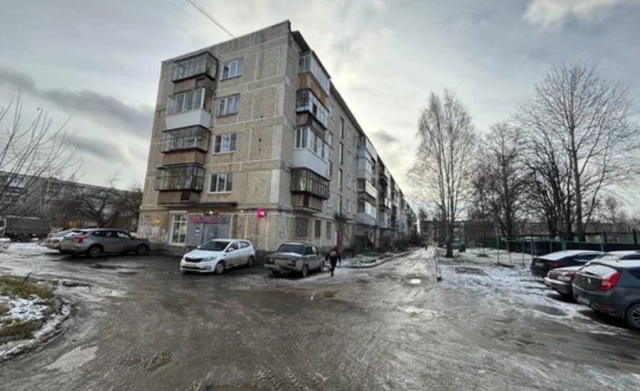 На полевской улице Торопова произошел конфликт с участием мужчины и подростка