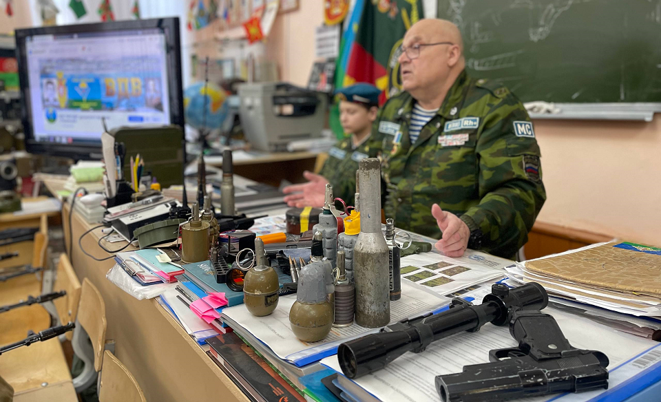 Четвероклассники пришли в гости к кадетам "Ратника"