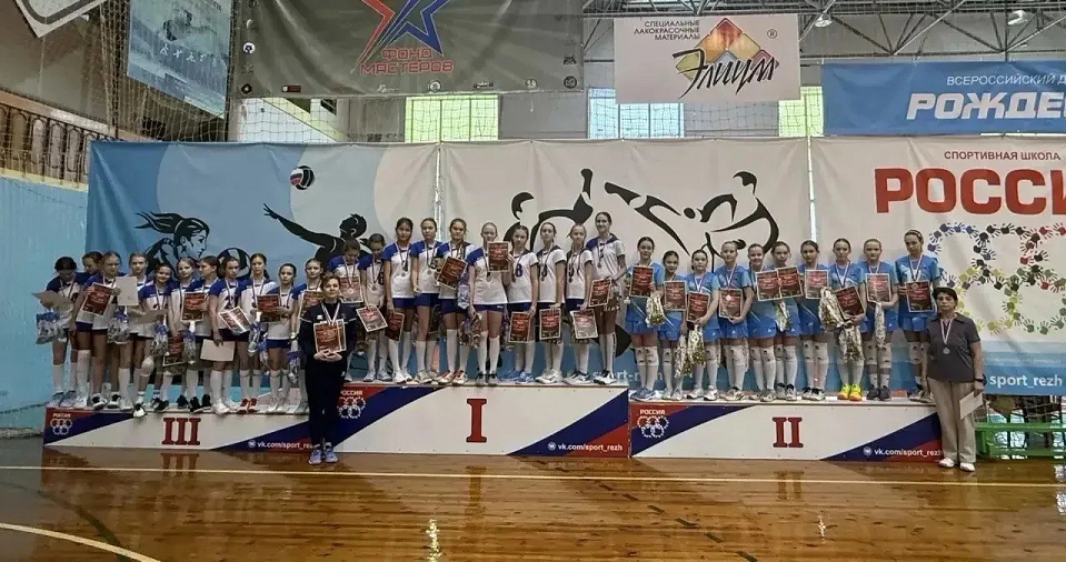 Полевчанки едва не стали лучшими в волейболе