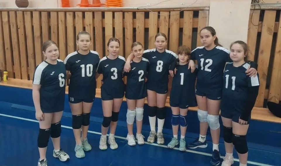 Юные волейболистки ФСК боролись до конца на турнире в Асбесте