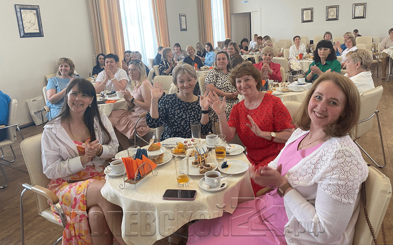 Экологи СТЗ отметили профессиональный праздник | 10.06.2024 | Полевской -  БезФормата