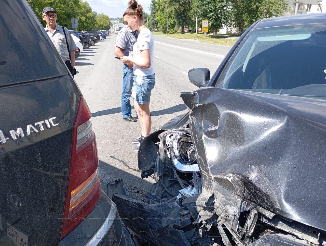 Не разъехались. На Вершинина снова случилось ДТП | 08.07.2024 | Полевской -  БезФормата